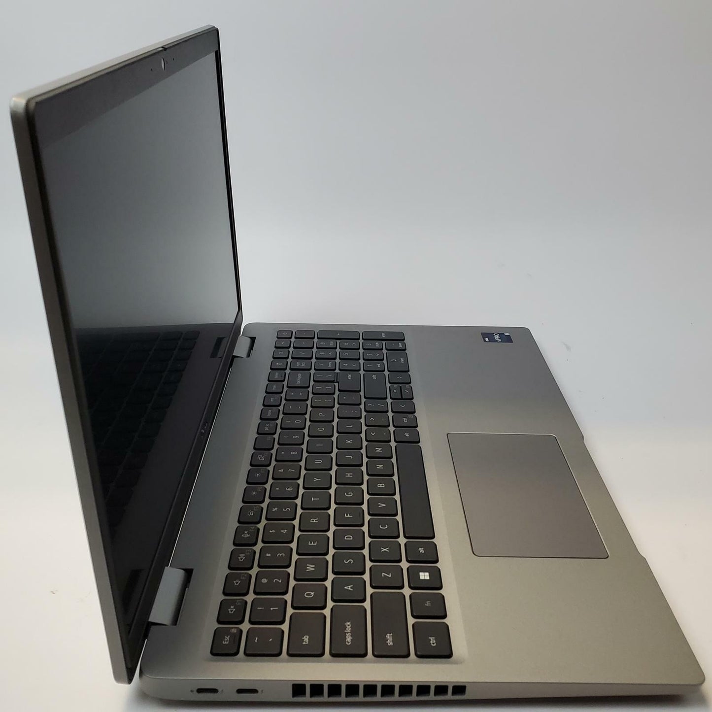 DELL LATITUDE 5530 Win 11 Home I5-1245U 16GB RAM 256GB NVME | Grade C | 8101