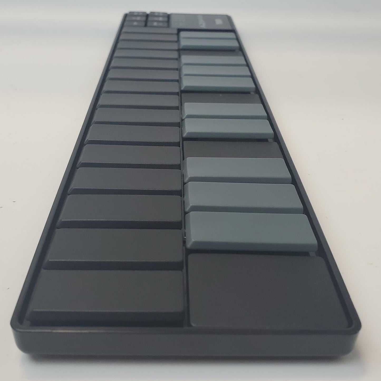 Korg nanoKEY-BK 25-Key MIDI Keyboard Controller | Grade B