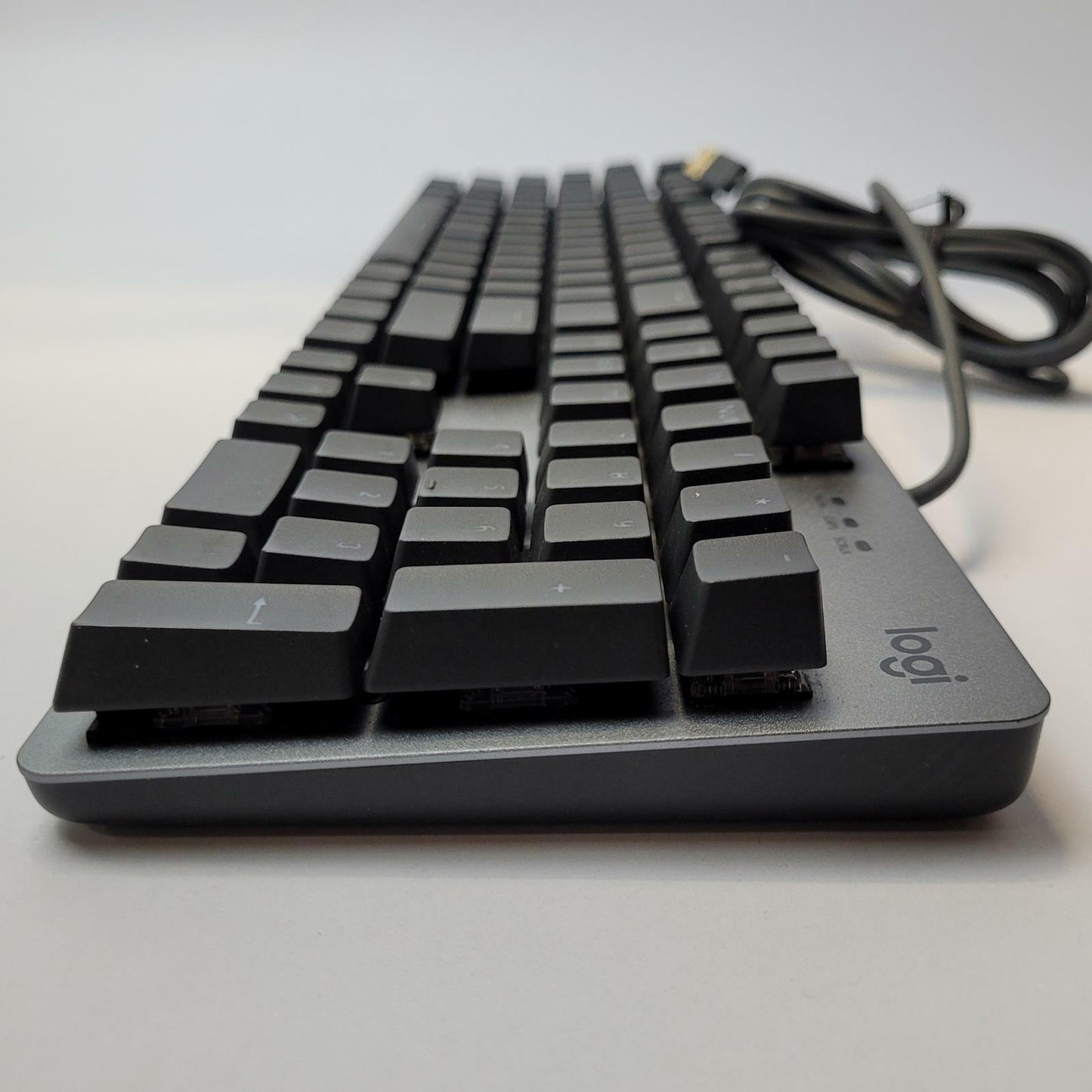 Logitech K845 USB Wired Mechanical Keyboard | Grade A