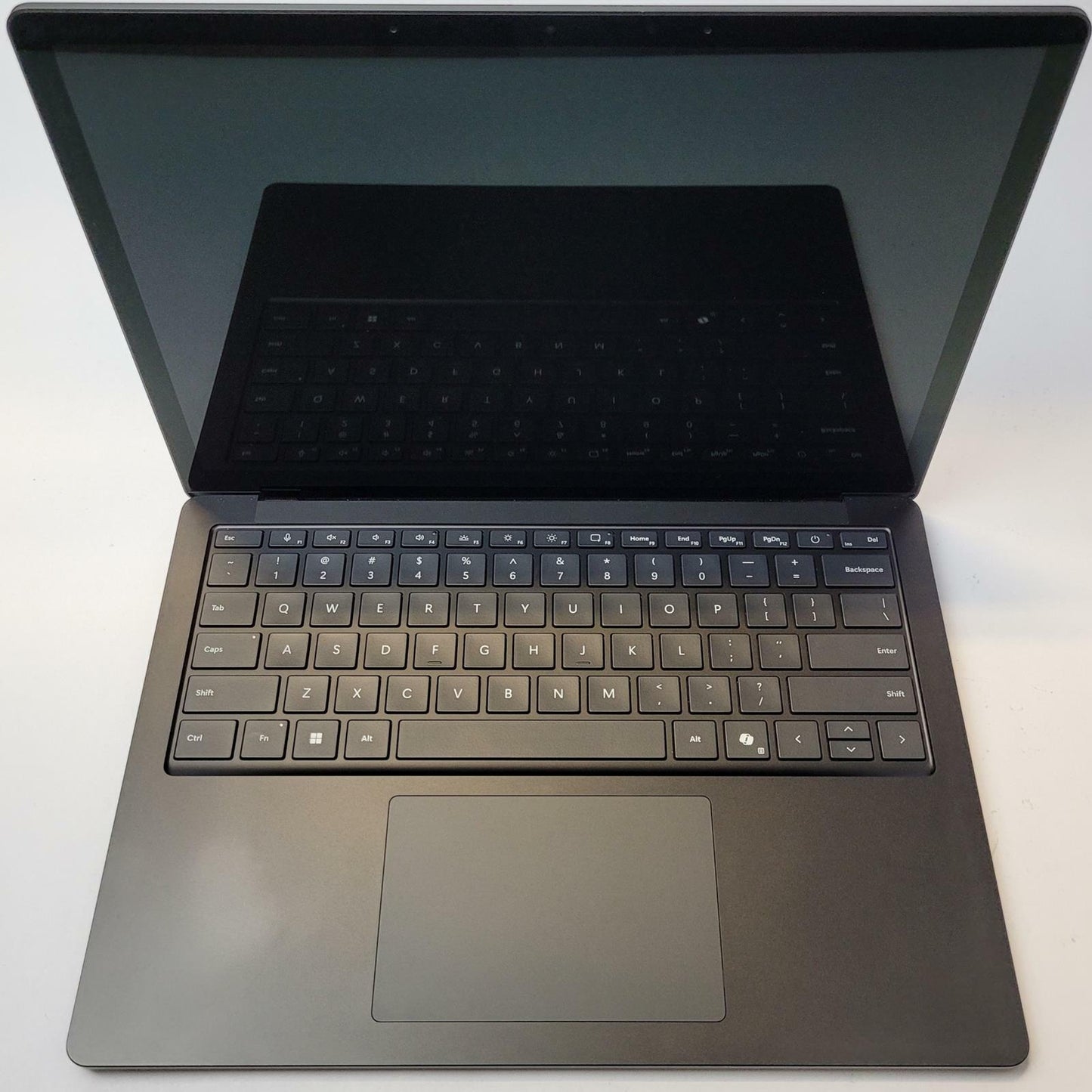 MICROSOFT 2033 Windows 11 Home Ultra 7 165H 32GB RAM 256GB NVME | Grade B