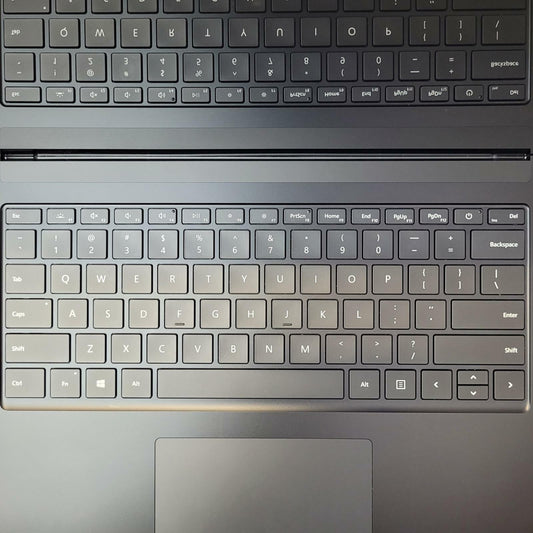 MICROSOFT 1979 Win 11 Home i7-1185G7 16GB RAM 512GB NVME | Grade B | 9910