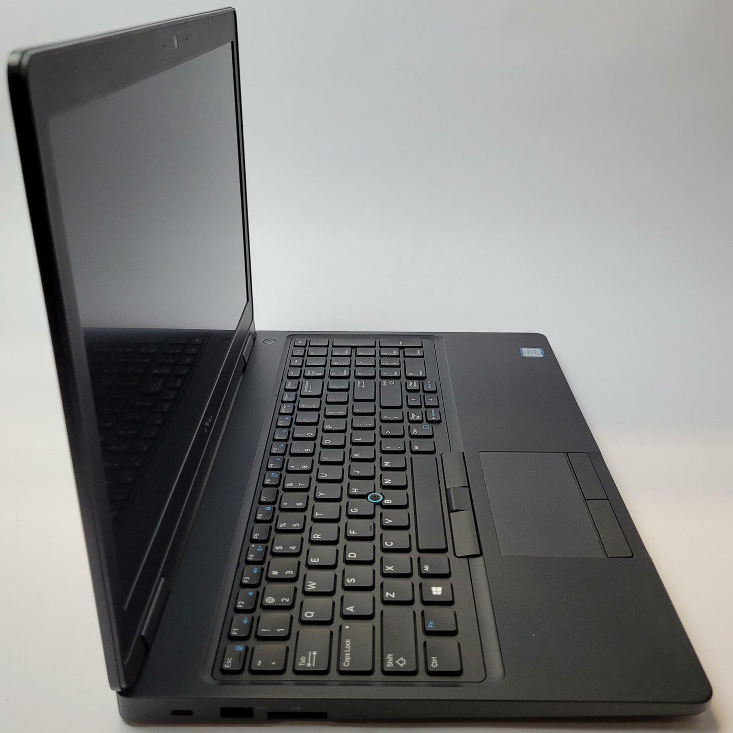DELL LATITUDE 5590 Windows 11 Home i5-8250U 16GB RAM 256GB NVME | Grade C | 9968