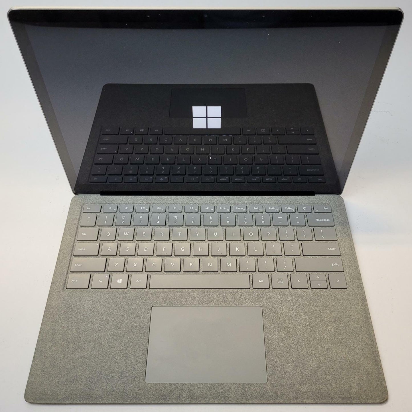 MICROSOFT 1769 Win 11 Home I5-8350U 8GB RAM 256GB NVME | Grade B | 10032