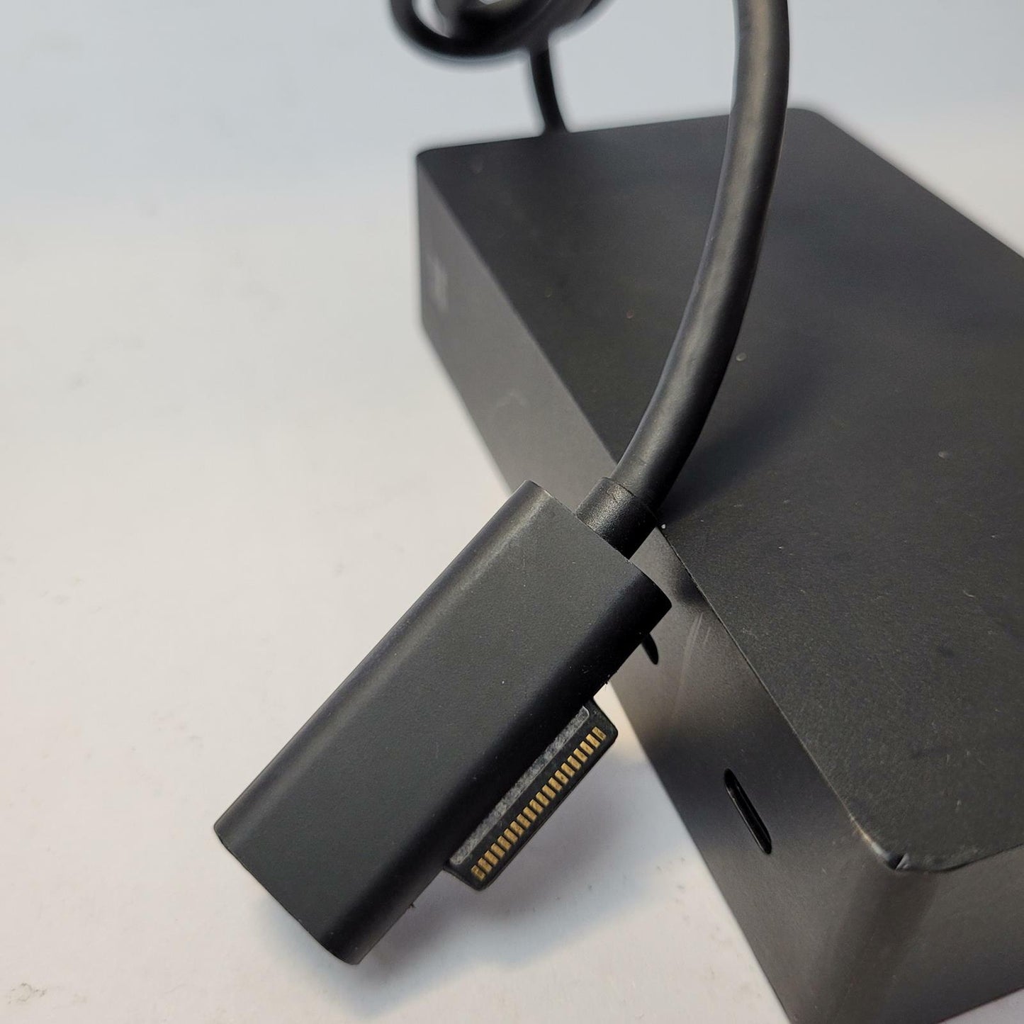 MICROSOFT 1917 Laptop Docking Station | Grade B