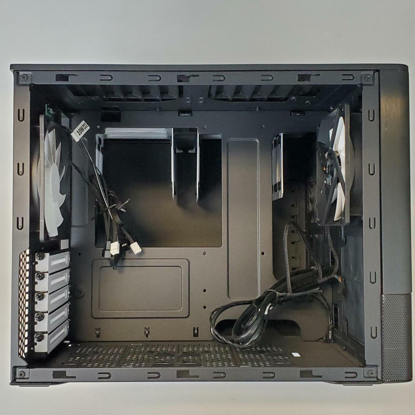Fractal Design Node 804 Micro-ATX Cube Computer Case (Black) | Grade A