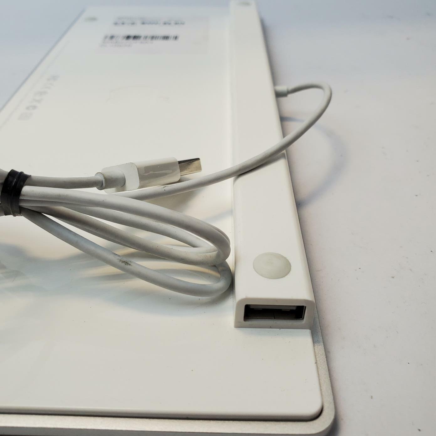 Apple A1242 USB Wired Keyboard | Grade B