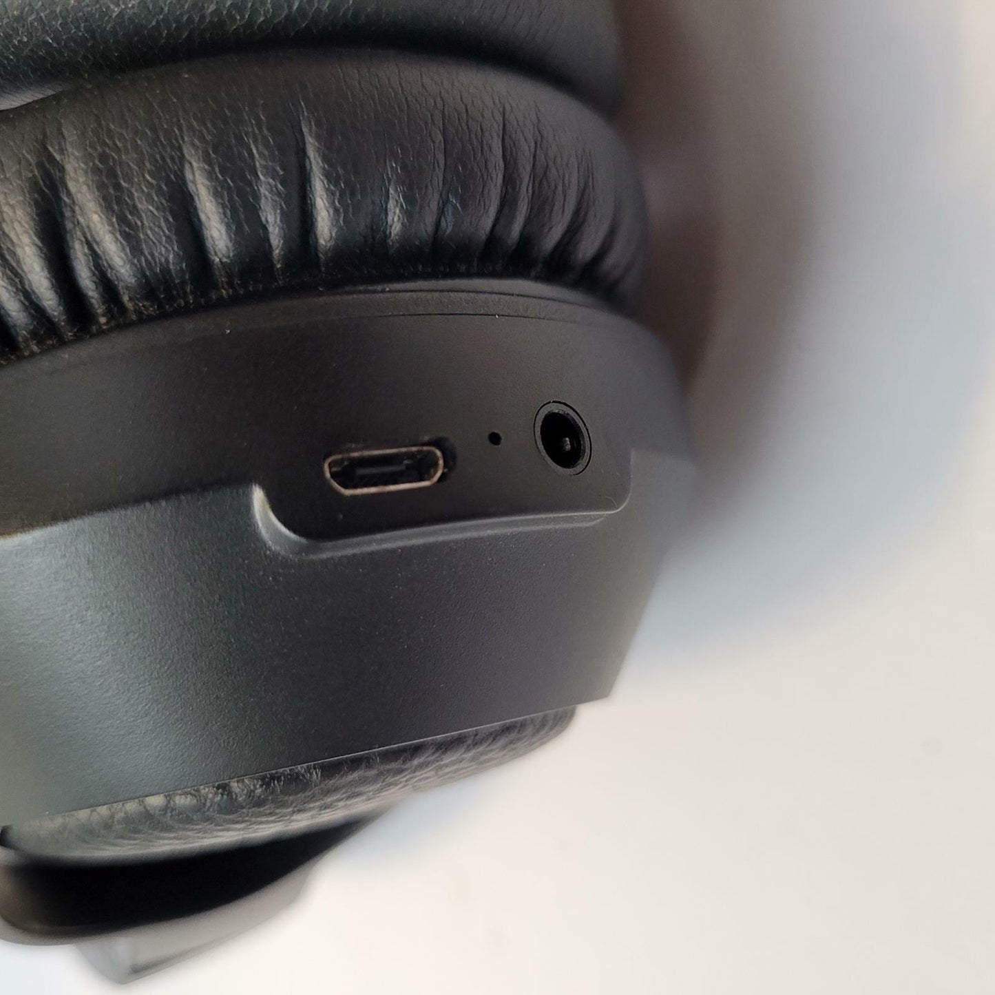 MEE Matrix Cinema Bluetooth Wireless Headphones | Grade B