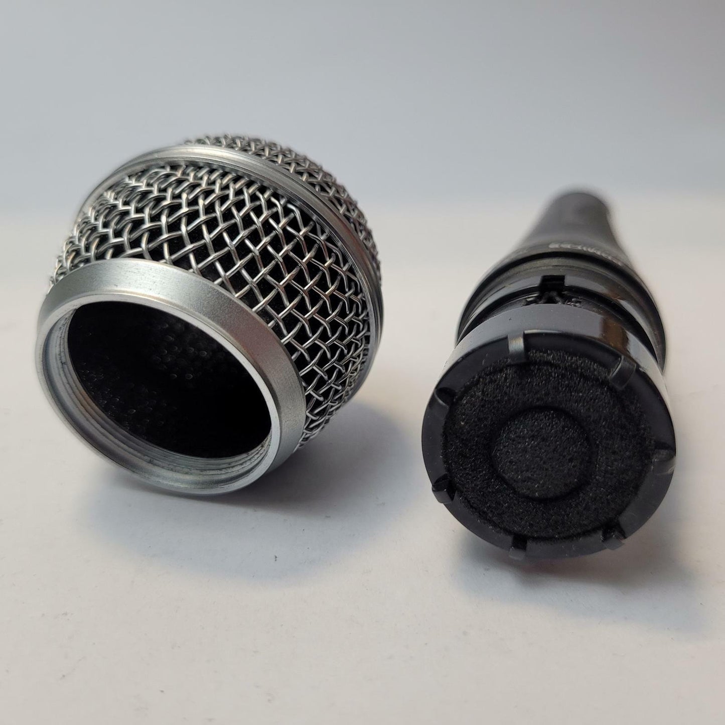 PYLE PDMIC59 XLR Dynamic Microphone | Grade B