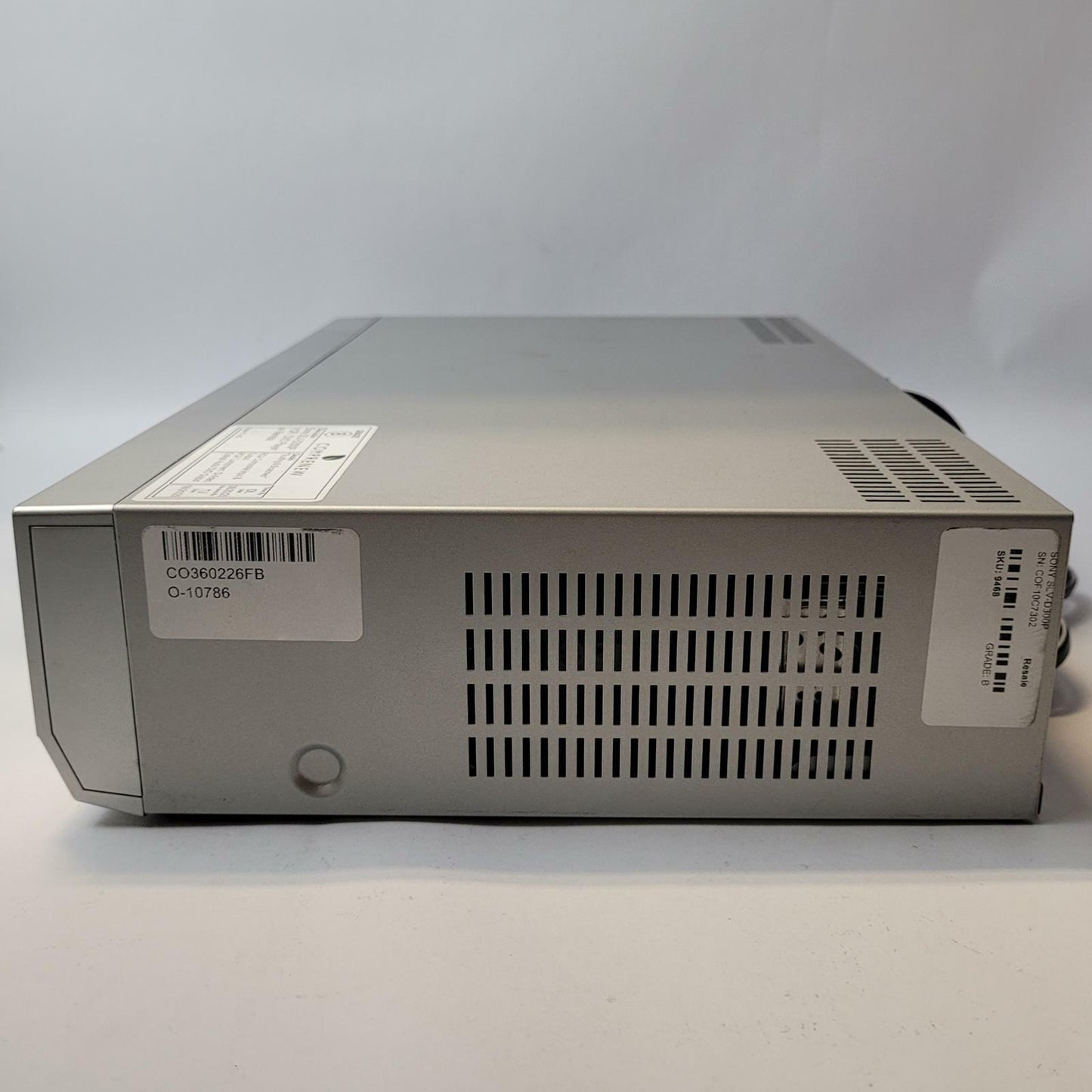 SONY SLV-D300P VCR/DVD Player + Remote | Grade B