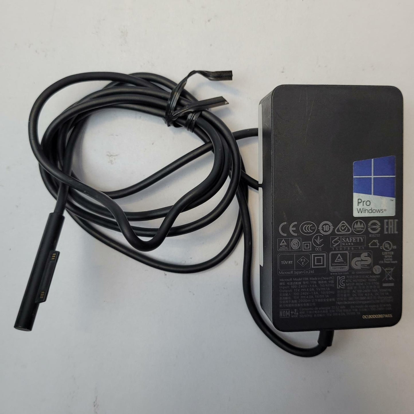 MICROSOFT 1951 Windows 11 Home I7-1265U 16GB RAM 256GB NVME | Grade B