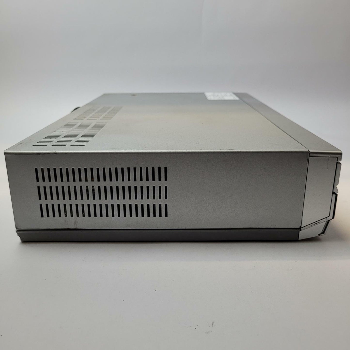 SONY SLV-D261P VCR/DVD Player | Grade B