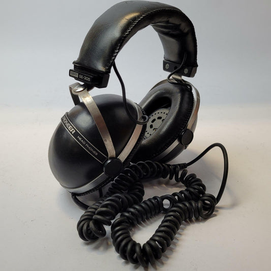 PIONEER SE-305 1/4" Wired Stereo Headphones | Grade B