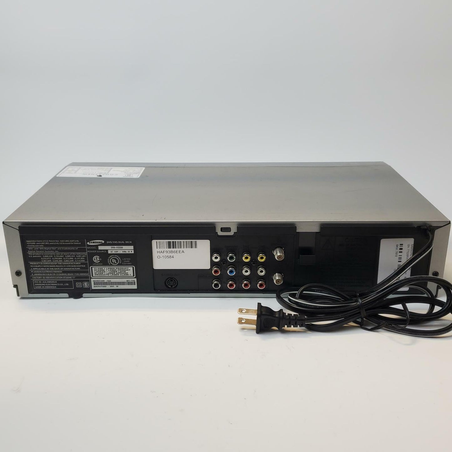 SAMSUNG DVD-V5500 VCR/DVD Player w/ Remote | Grade B