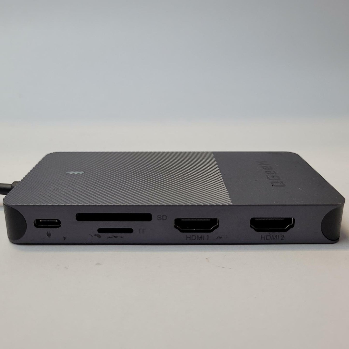 QGEEM D3908 Laptop Docking Station | Grade B