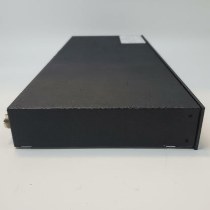 Shure WA404 Antenna/Power Distribution System | Grade F
