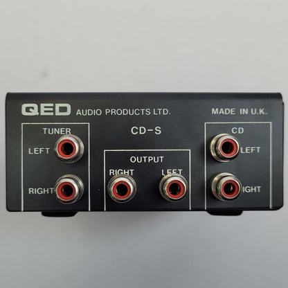 QED CD-5 CD/Tuner RCA Switch | Grade A