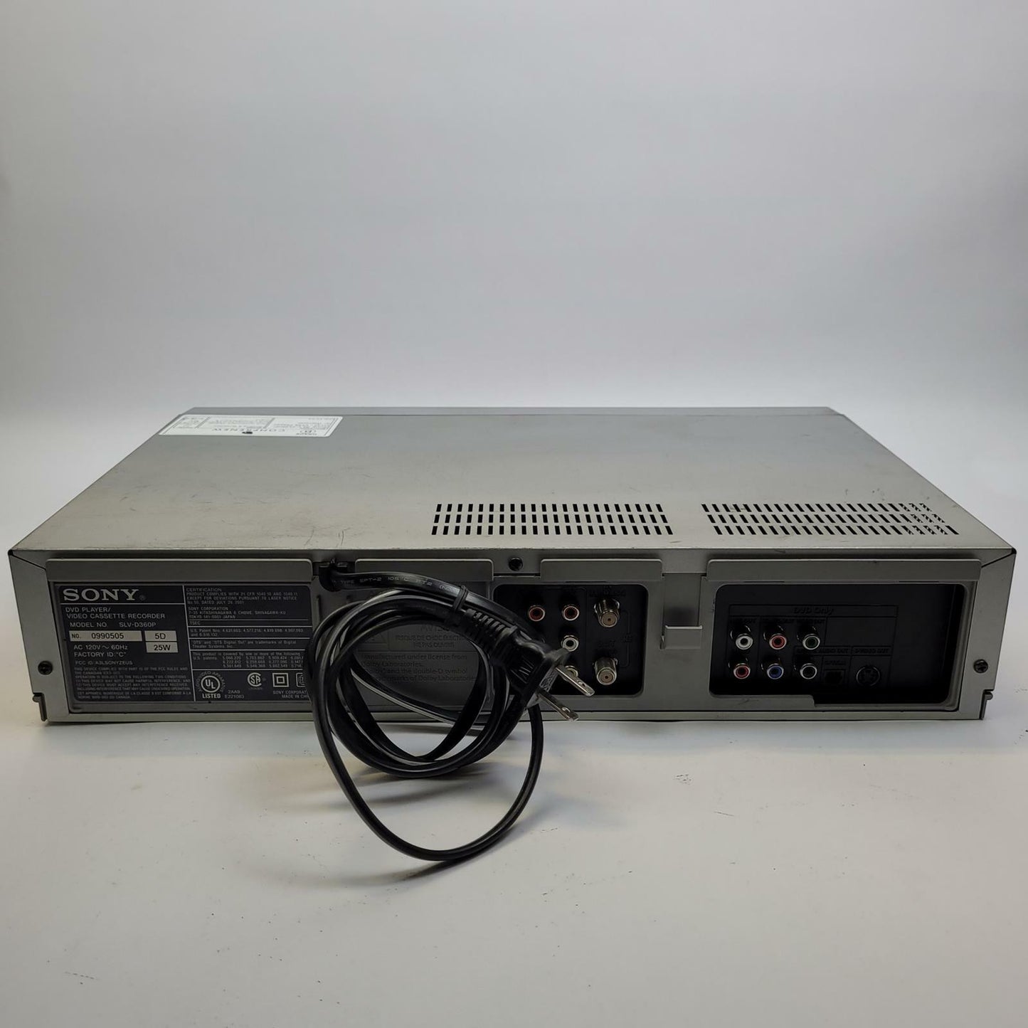 SONY SLV-D360P DVD/VHS Player w/ Remote | Grade B