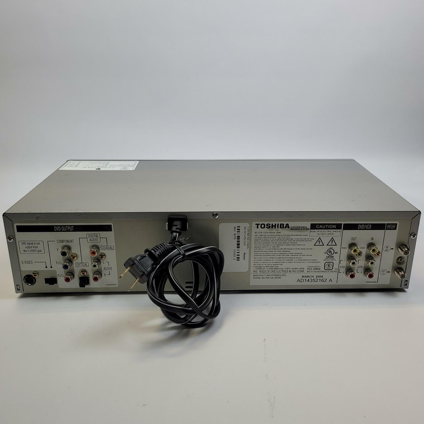 TOSHIBA SD-V392SU VCR/DVD Player w/ Remote | Grade B