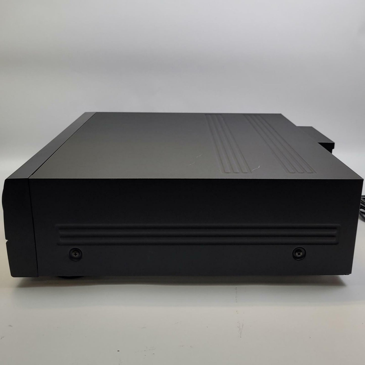 DENON LA-2100 Laserdisc Player | Grade B