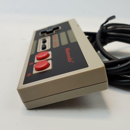 Nintendo NES-004 NES Controller | Grade B