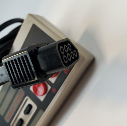 Nintendo NES-004 NES Controller | Grade B
