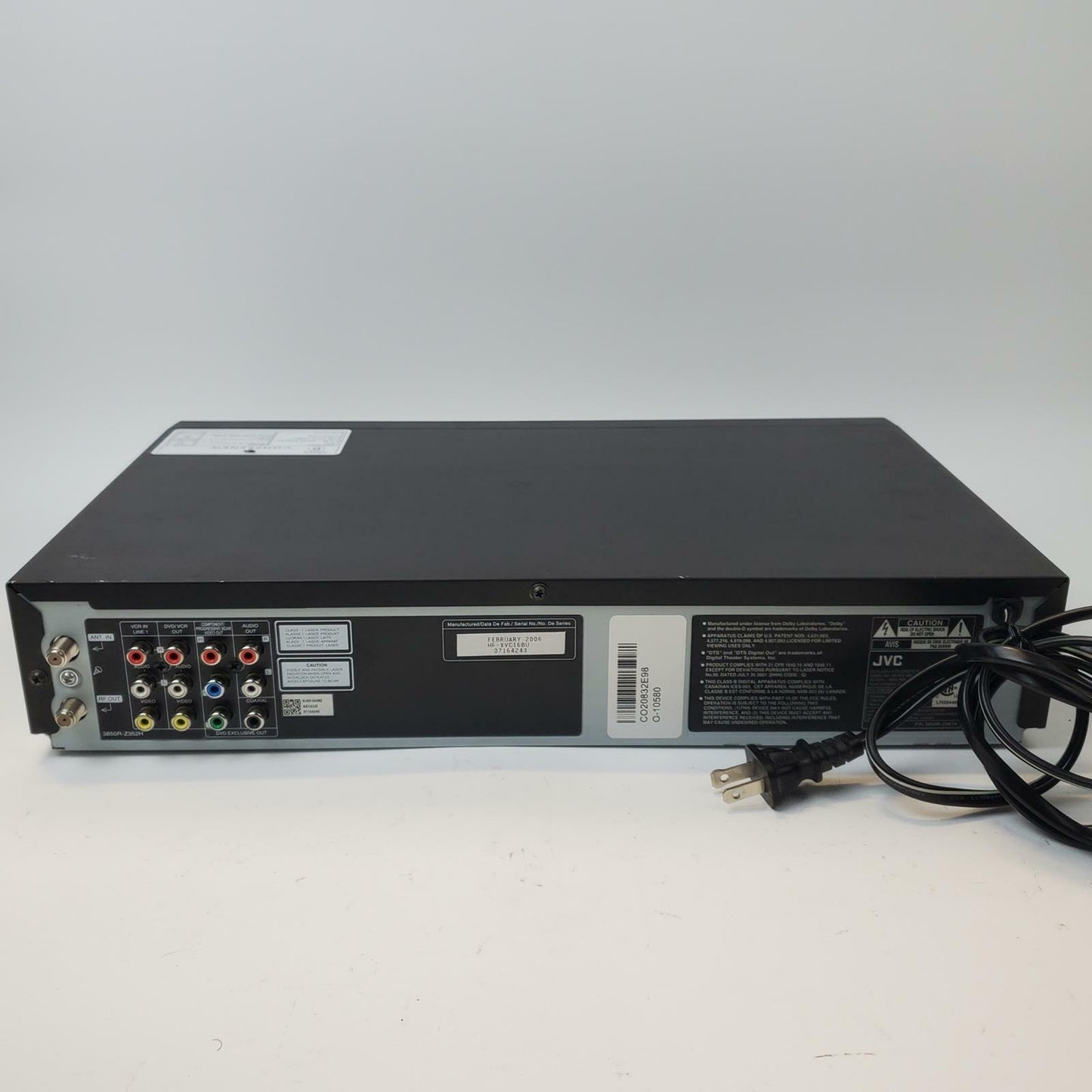 JVC HR-XVC16BU VCR/DVD Player w/ Remote | Grade B