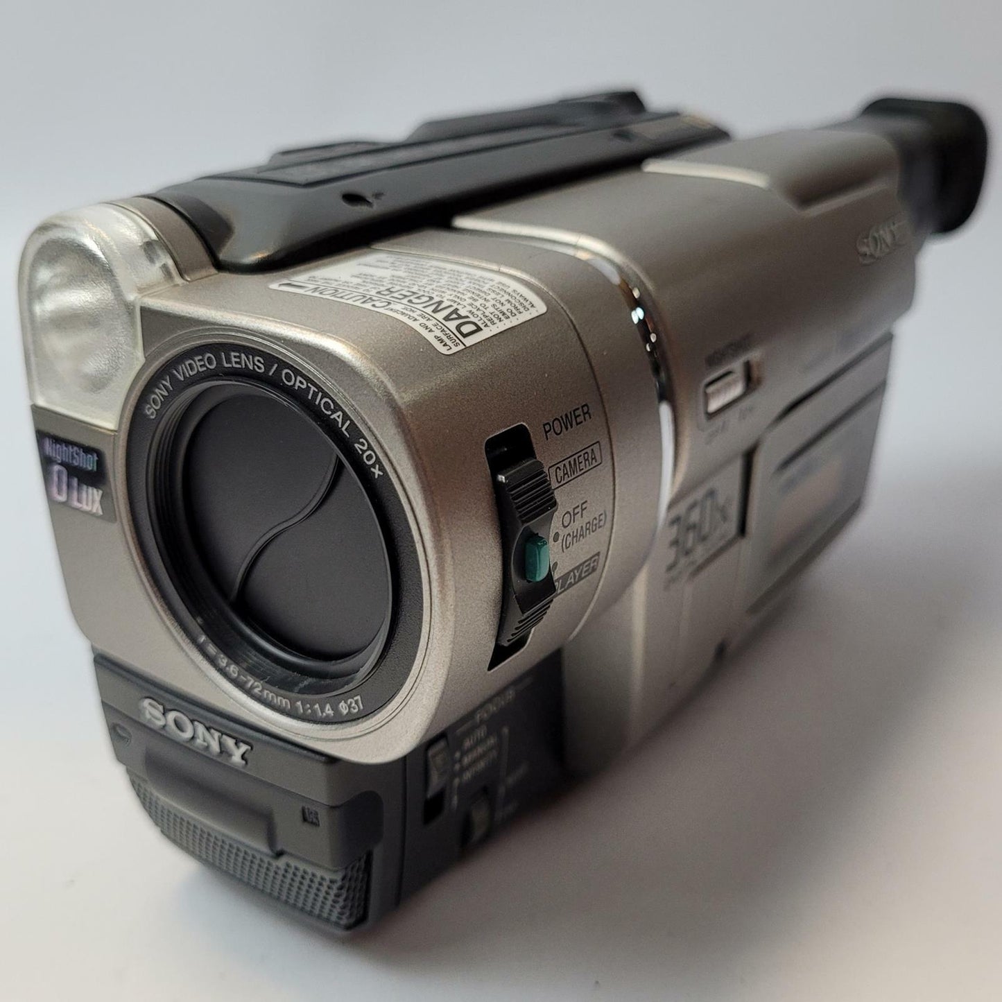 SONY CCD-TRV67 8mm Handicam Bundle | Grade B