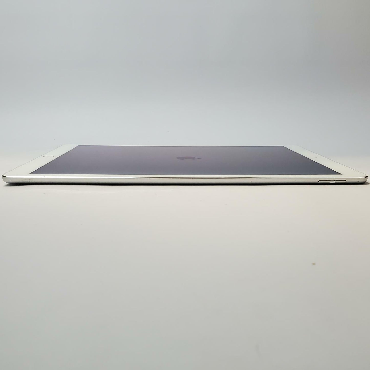 APPLE iPad Pro 12.9" (1st Gen) ML0Q2LL/A 128GB WiFi Tablet (Silver) | Grade C