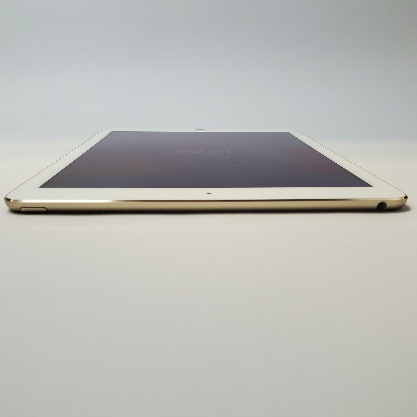 APPLE IPAD AIR 2 MH0W2LL/A 16GB WiFi Tablet (Gold) | Grade C