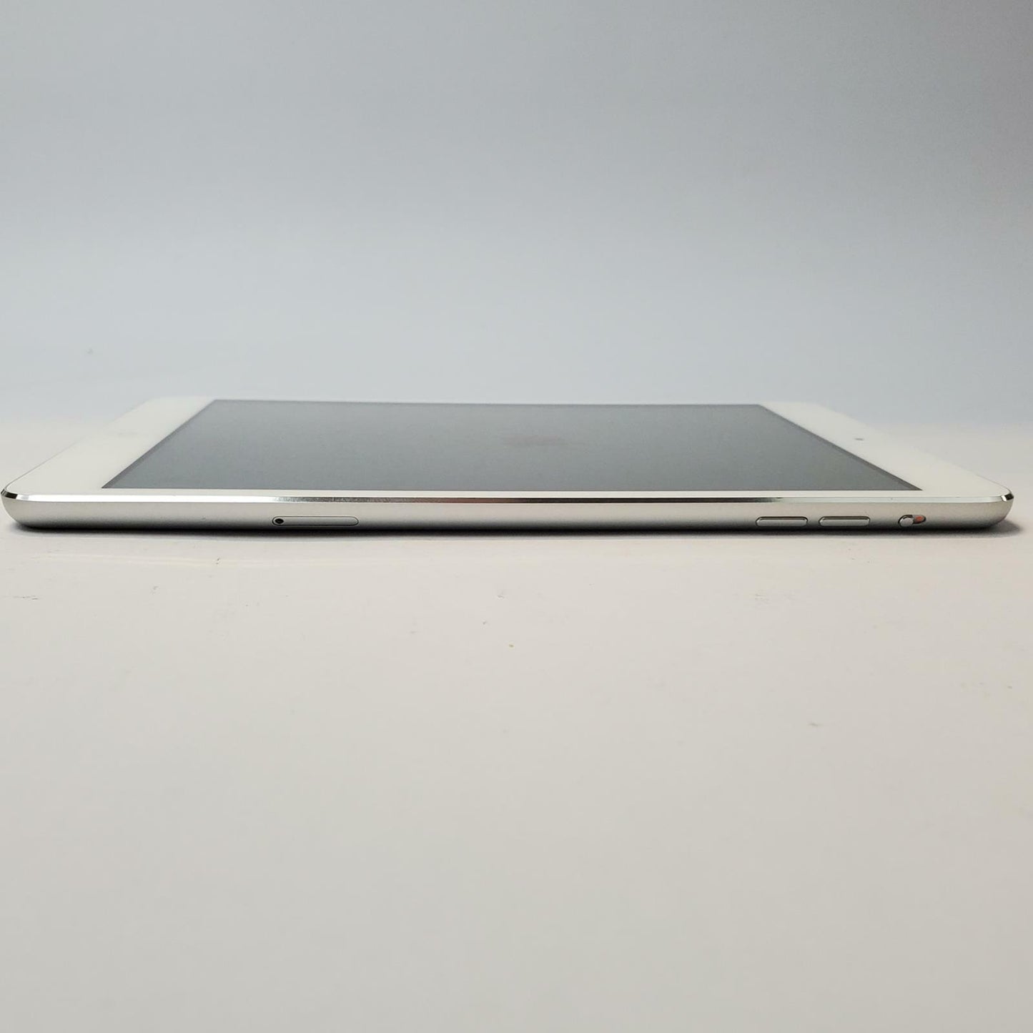 APPLE IPAD MINI 2 ME824LL/A 32GB WiFi + Cellular Tablet (Silver) | Grade C