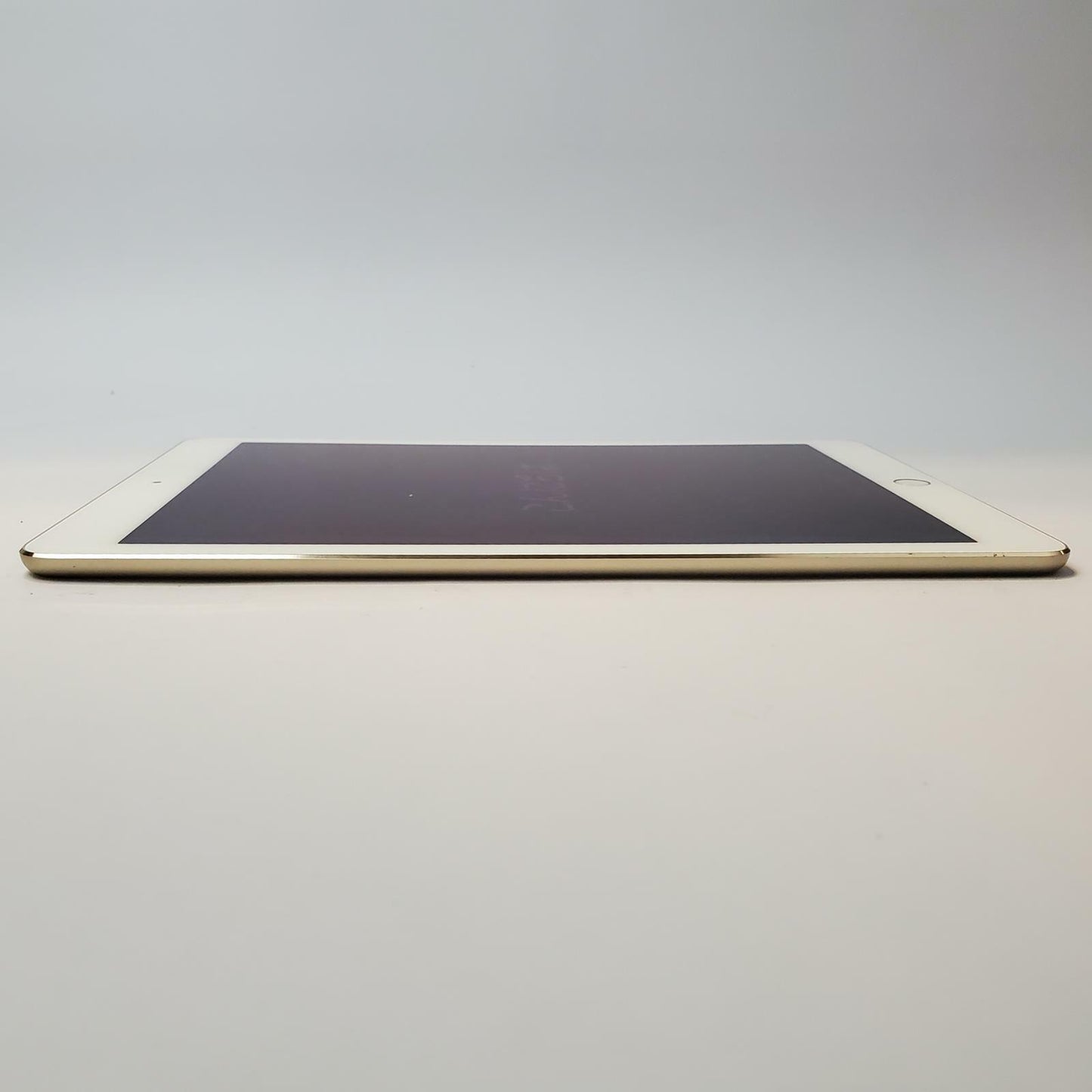 APPLE IPAD AIR 2 MH0W2LL/A 16GB WiFi Tablet (Gold) | Grade C