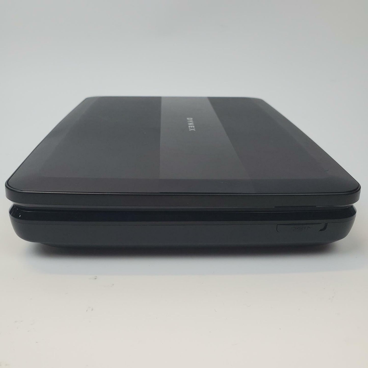 Dynex DX-P9DVD11 Portable CD/DVD Player | Grade B