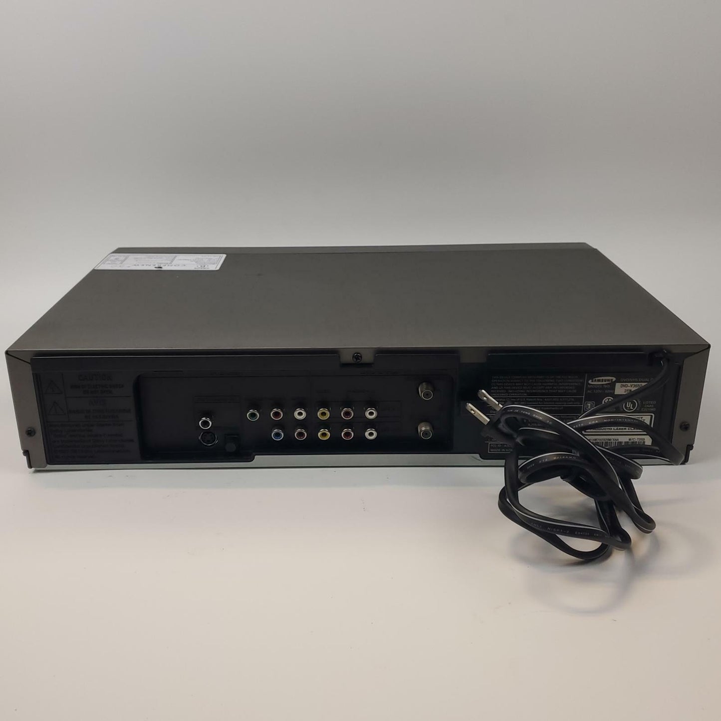 Samsung DVD-V3650 VCR/DVD Player w/ Remote | Grade B