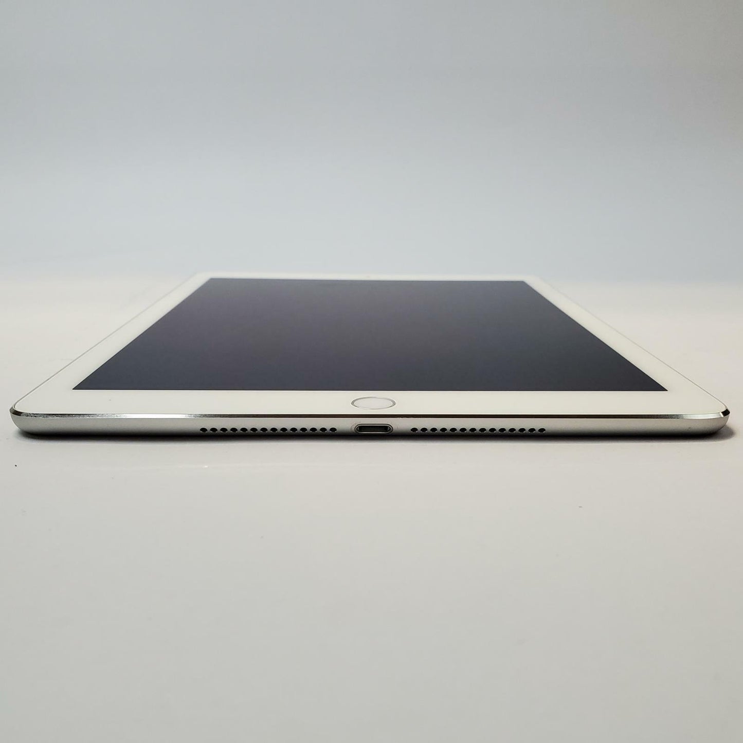 APPLE IPAD AIR 2 MGLW2LL/A 16GB WiFi Tablet (Silver) | Grade C