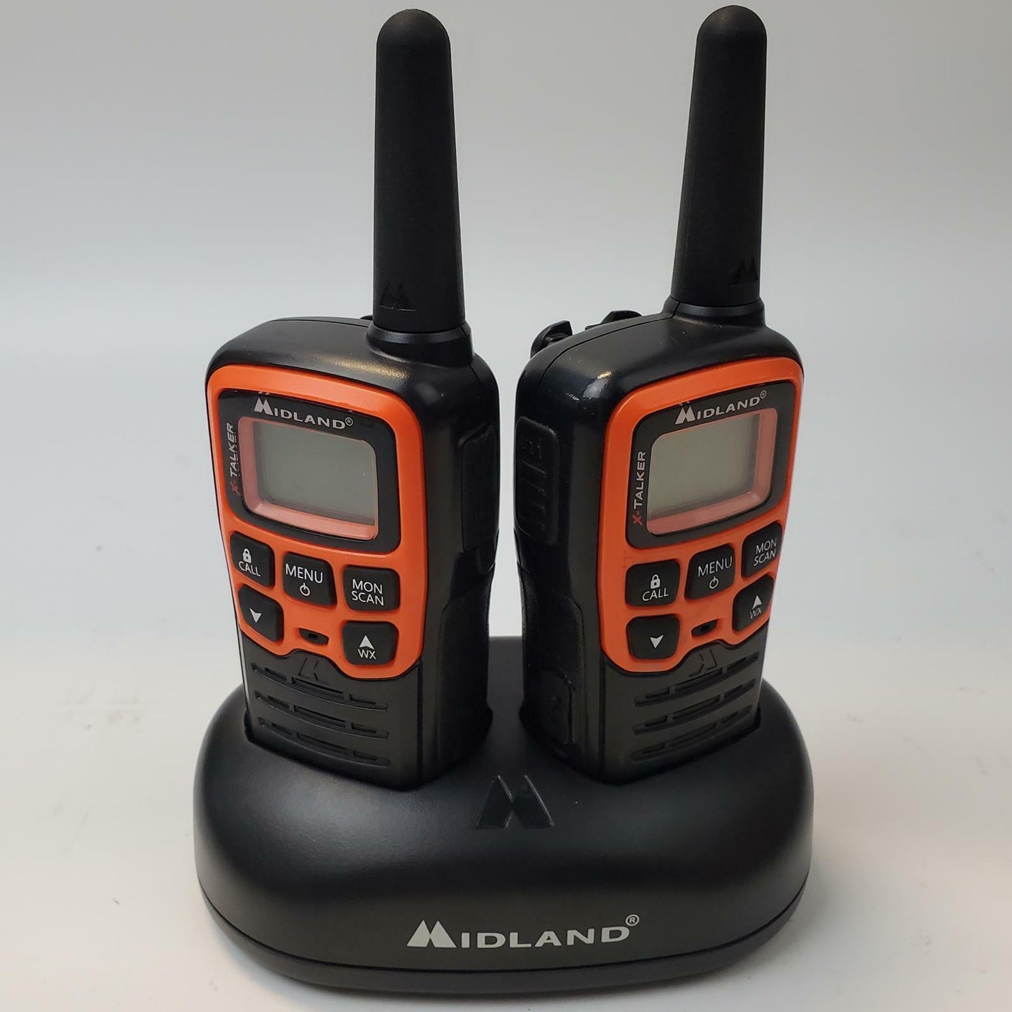 MIDLAND T51A Walkie Talkie 2-Pack w/ Charging Stand | Grade B