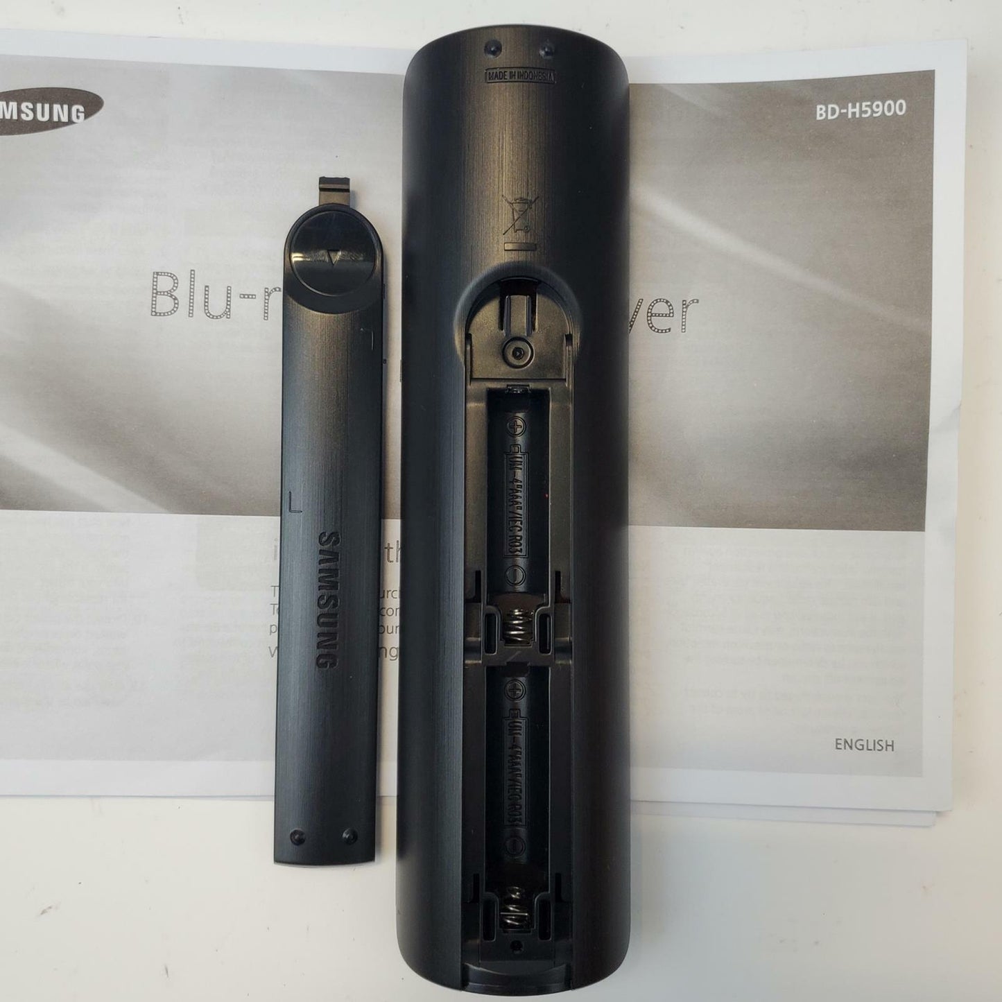 Samsung BD-H5900 Blu-Ray/DVD Player w/ Remote | Grade B