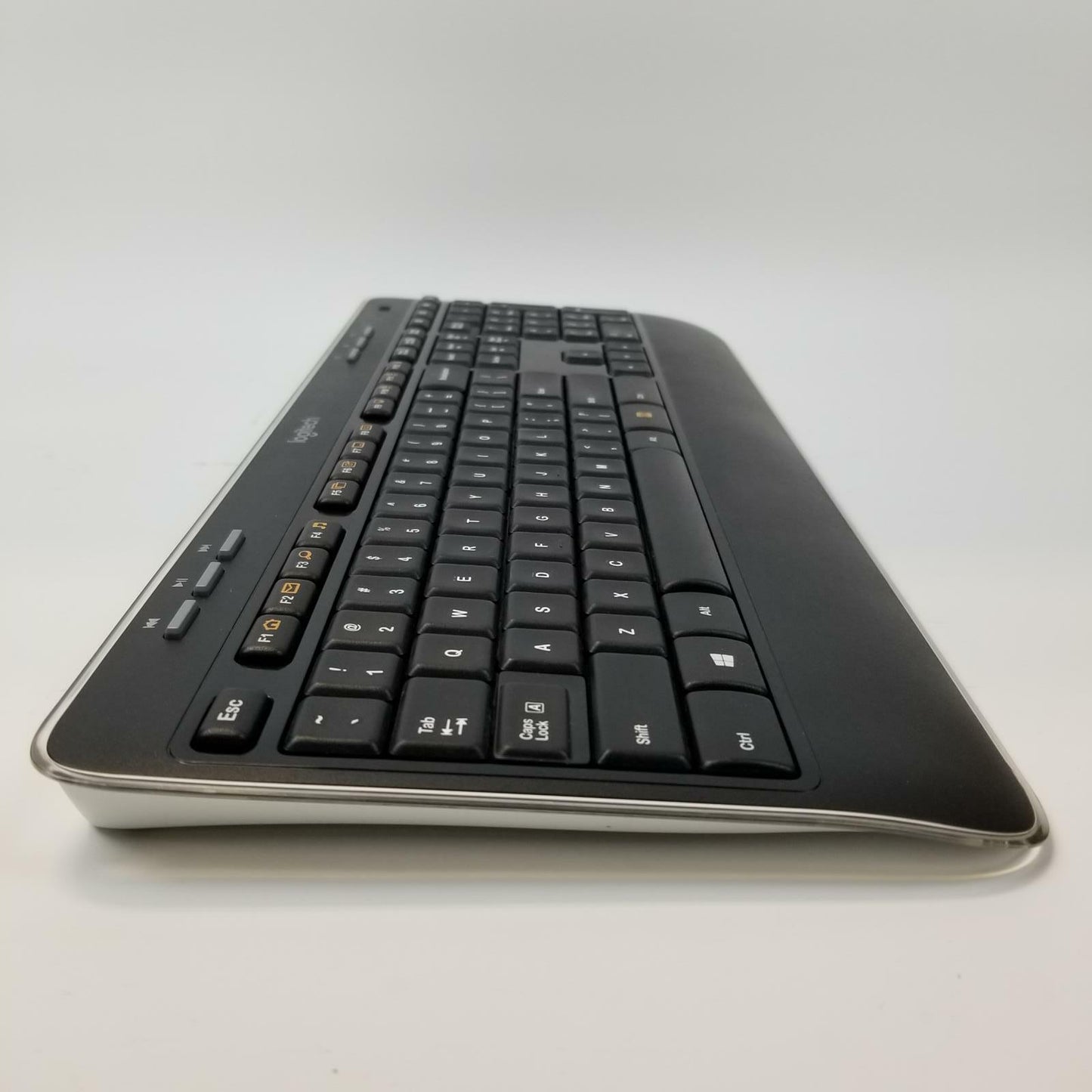 Logitech K520 Wireless Keyboard | Grade B