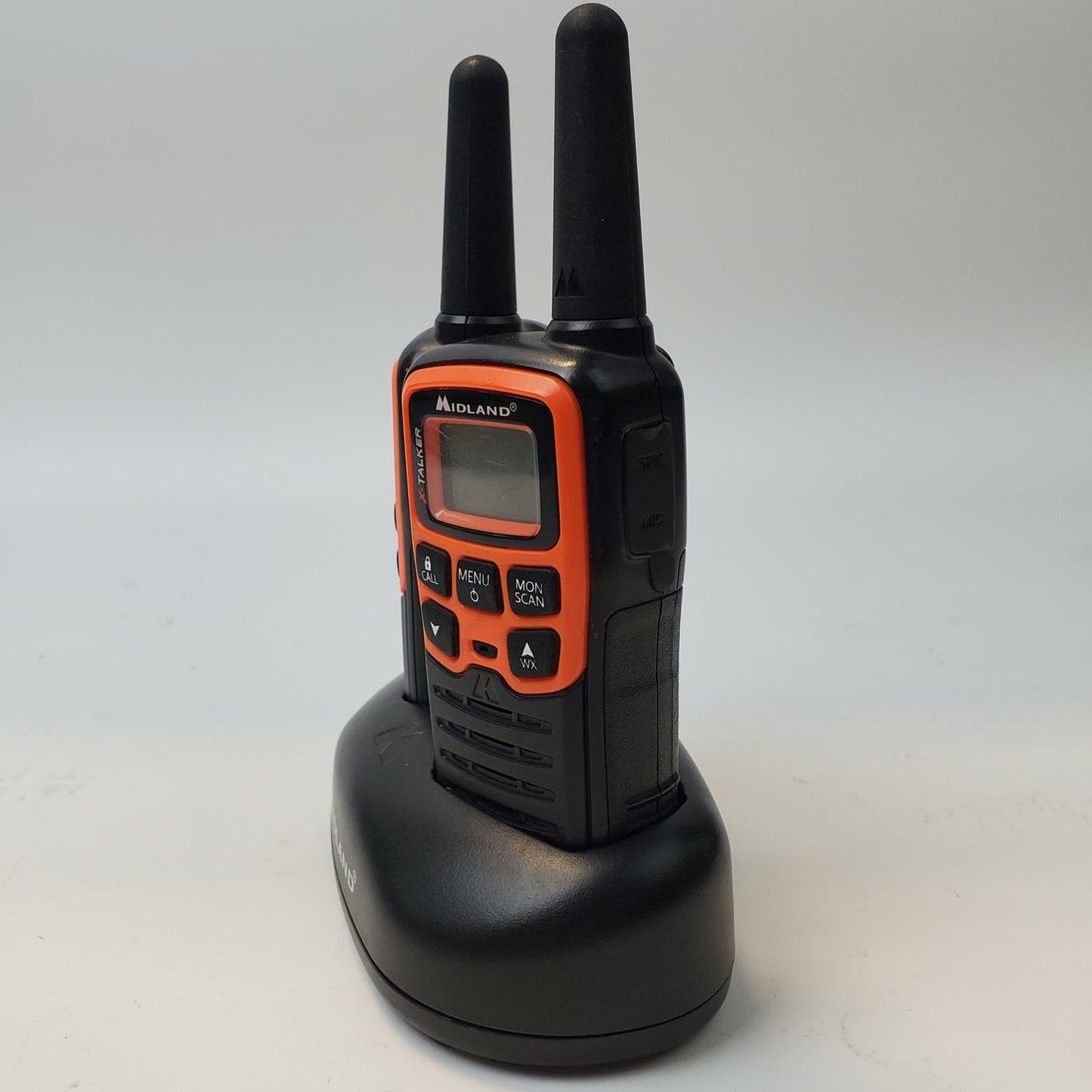 MIDLAND T51A Walkie Talkie 2-Pack w/ Charging Stand | Grade B