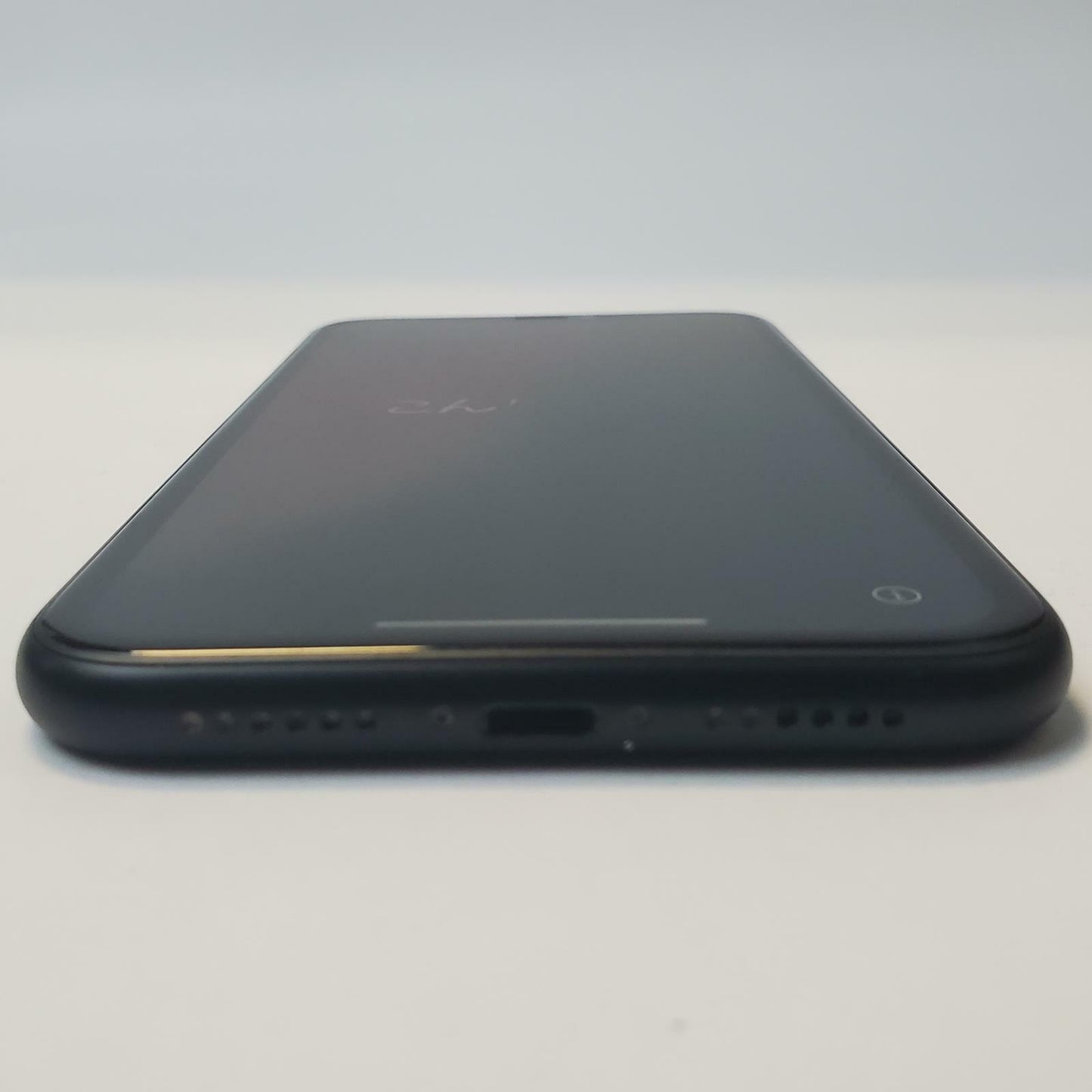 APPLE iPhone XR MT302LL/A 64GB Verizon Locked (Black) | Grade C | 9342