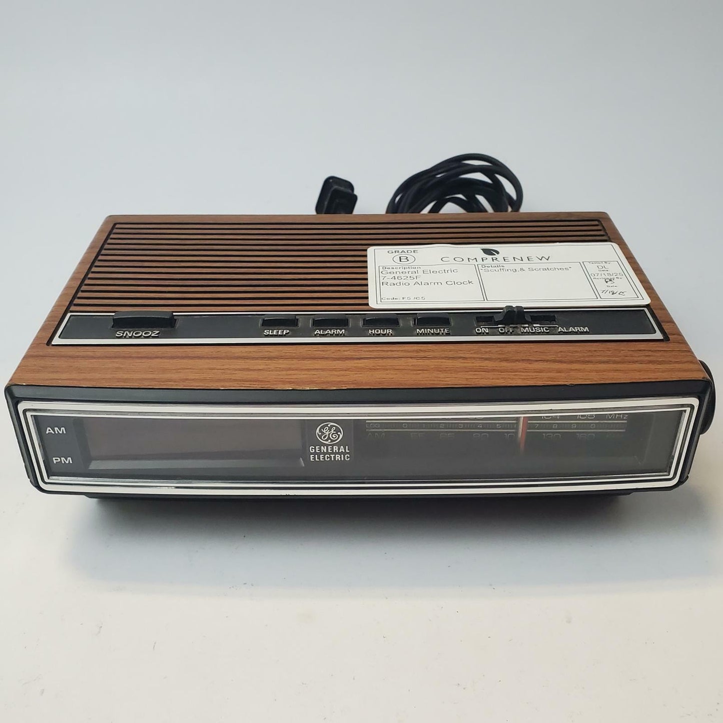 General Electric 7-4625F Radio Alarm Clock | Grade B