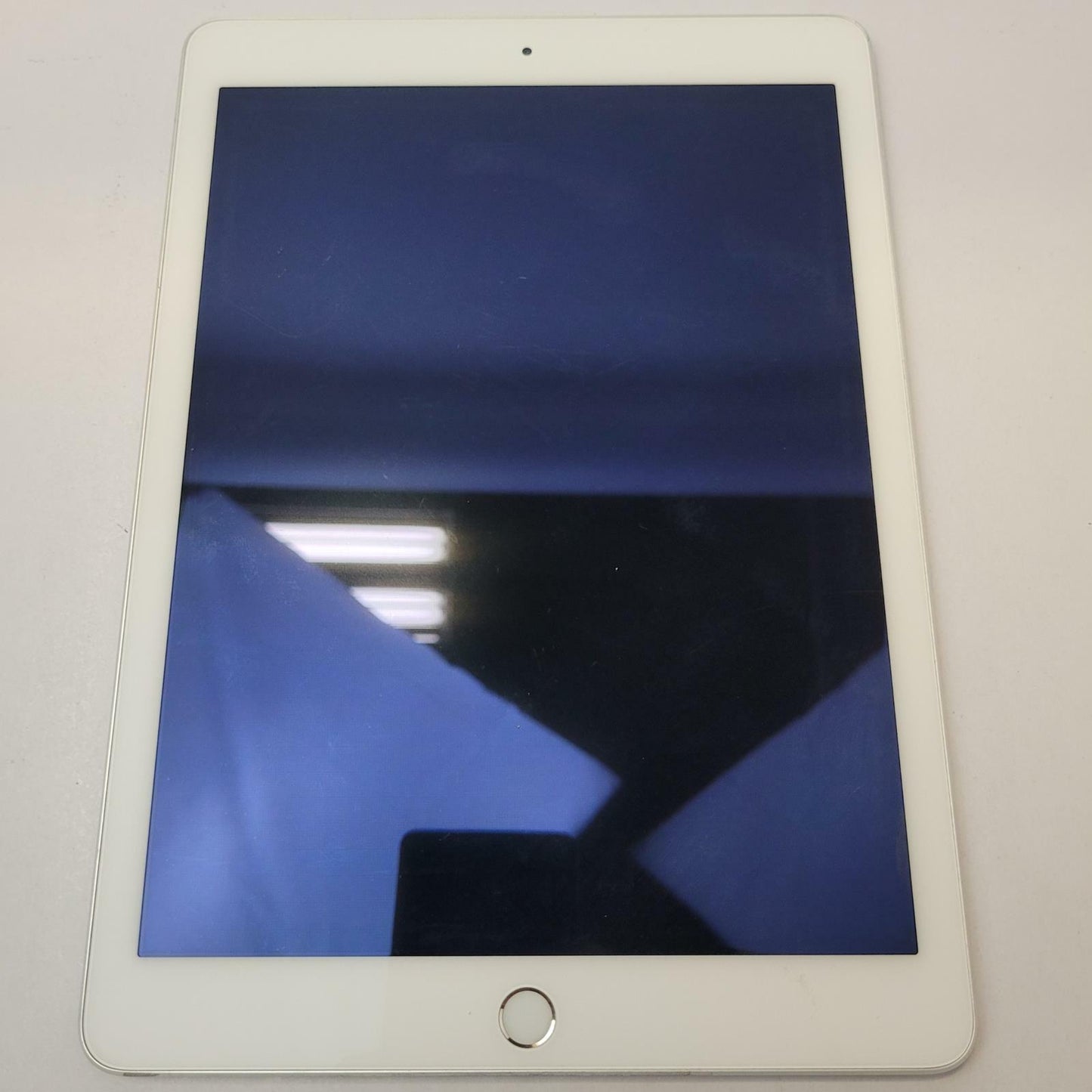 APPLE IPAD AIR 2 MNV62LL/A 32GB WiFi Tablet SILVER | Grade C