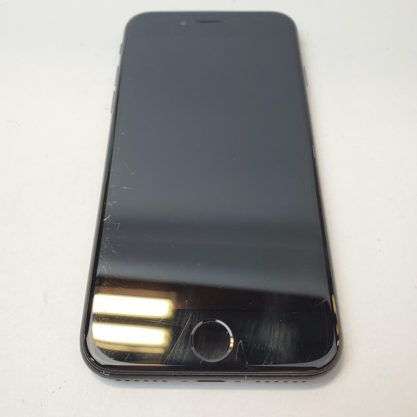 Apple iPhone SE MHG43LL/A 2nd Gen 64GB Unlocked Smartphone | Grade C | 8234