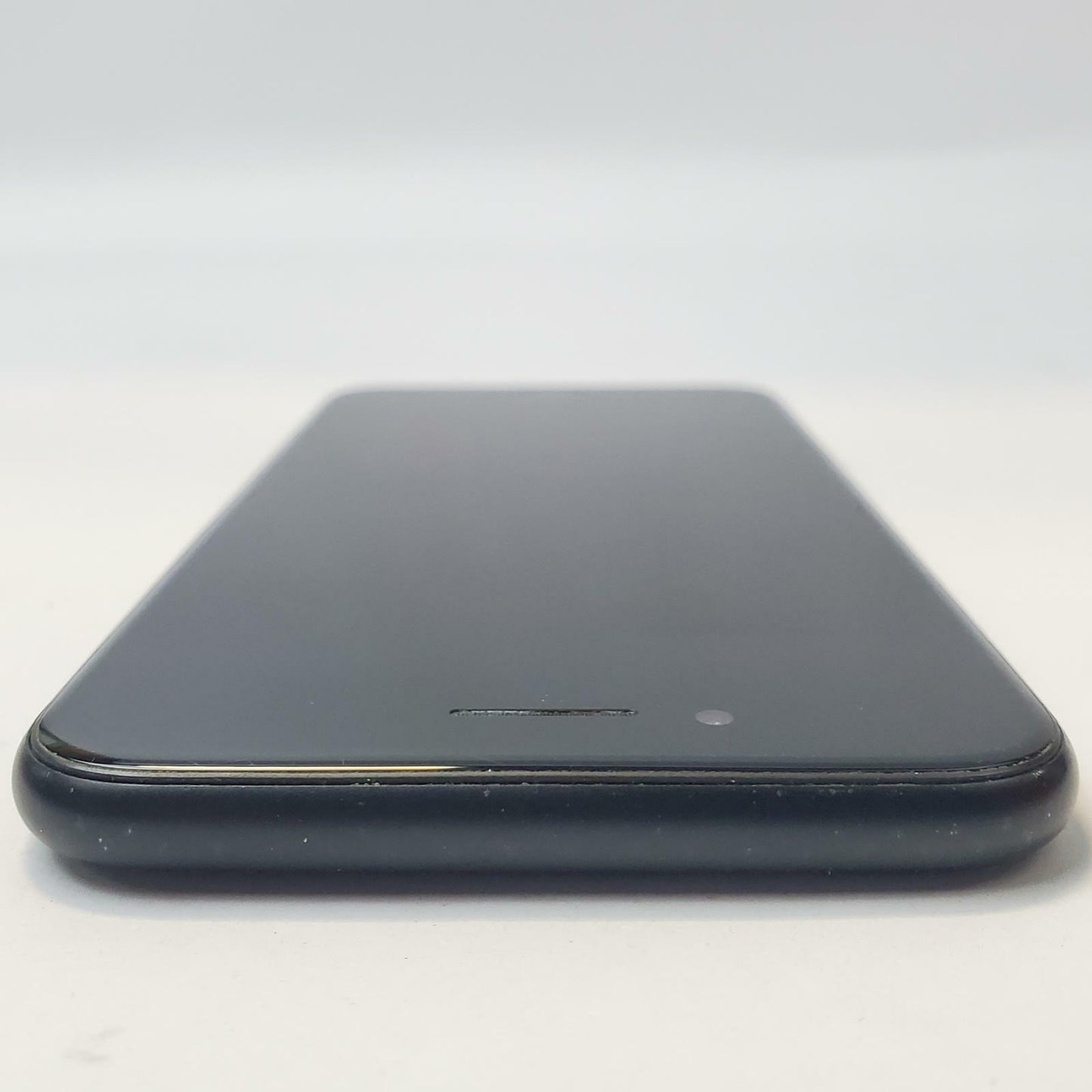 Apple iPhone SE MHG43LL/A 2nd Gen 64GB Unlocked Smartphone (Black) | Grade C