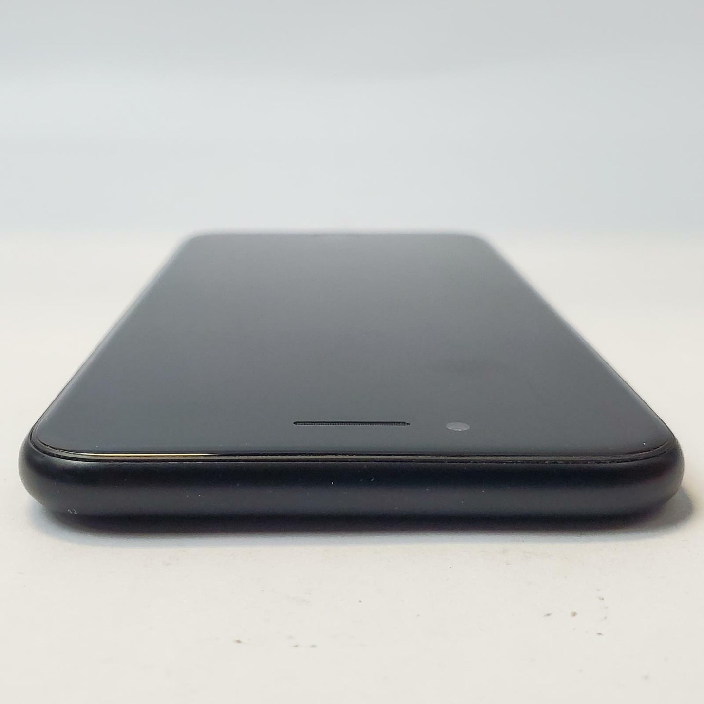 Apple iPhone SE MHG43LL/A 2nd Gen 64GB Unlocked Smartphone (Black) | Grade B