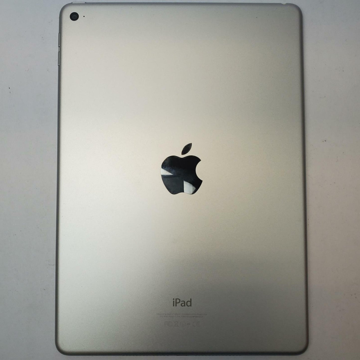 Apple iPad Air 2 MNV62LL/A A1566 32GB 9.7" Tablet (Silver) | Grade C