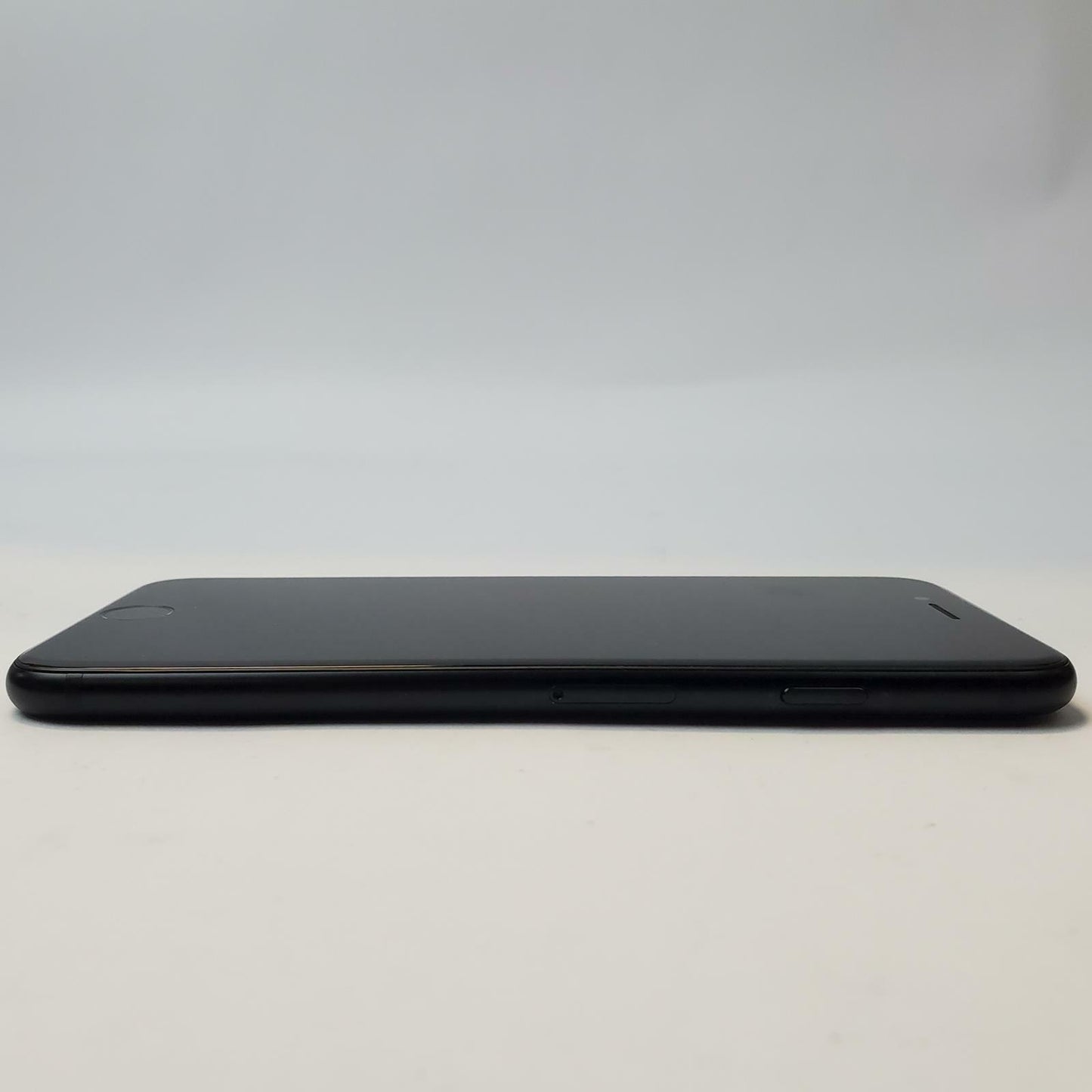 Apple iPhone SE MHG43LL/A 2nd Gen 64GB Unlocked Smartphone (Black) | Grade B