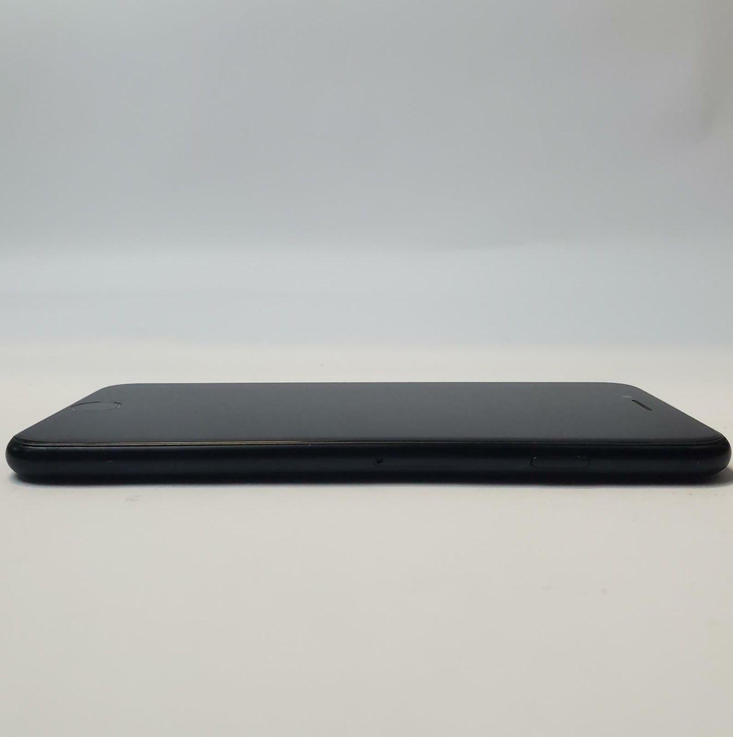 Apple iPhone SE MHG43LL/A 2nd Gen 64GB Unlocked Smartphone (Black) | Grade C