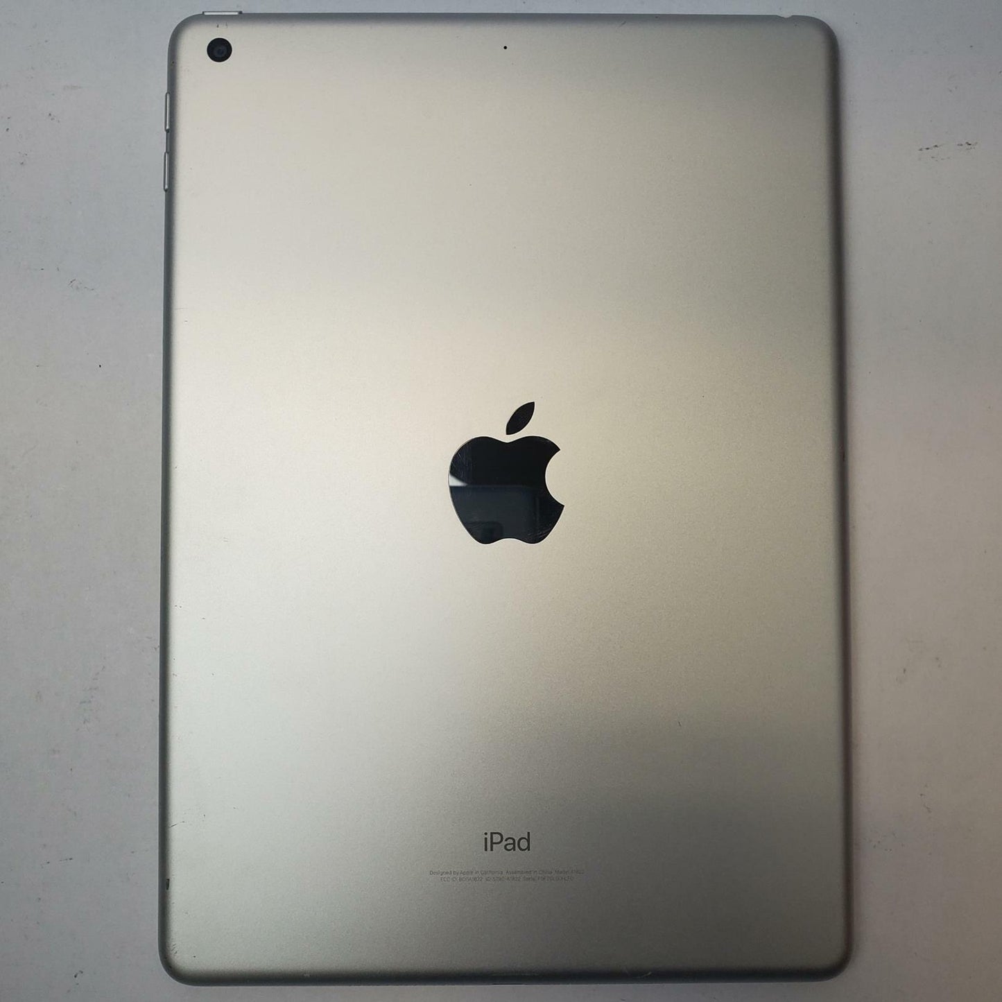 Apple iPad 5 MP2G2LL/A A1822 32GB 9.7" Tablet (Silver) | Grade C