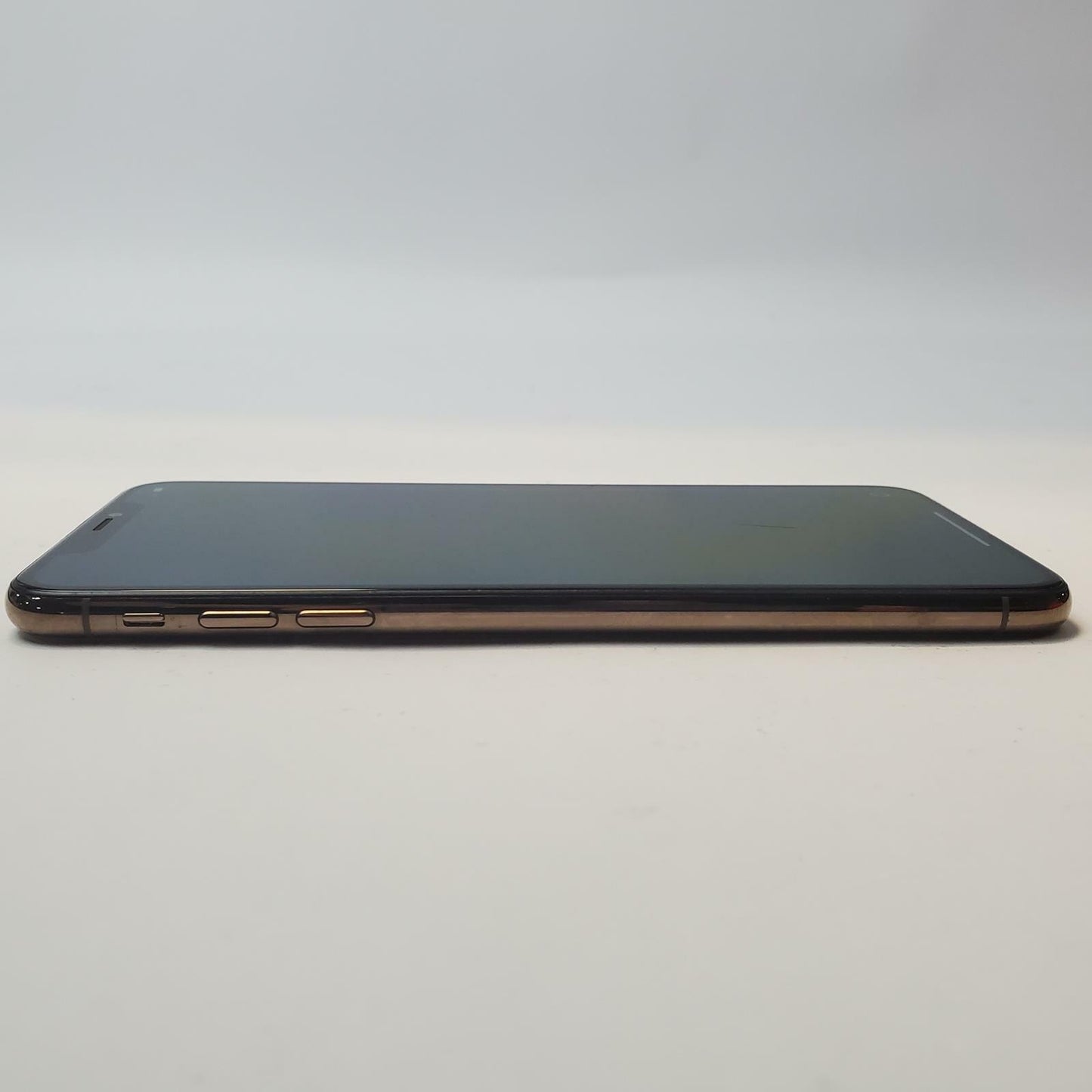 Apple iPhone XS MAX MT6L2LL/A 256GB Verizon Locked Smartphone (Gold) | Grade C