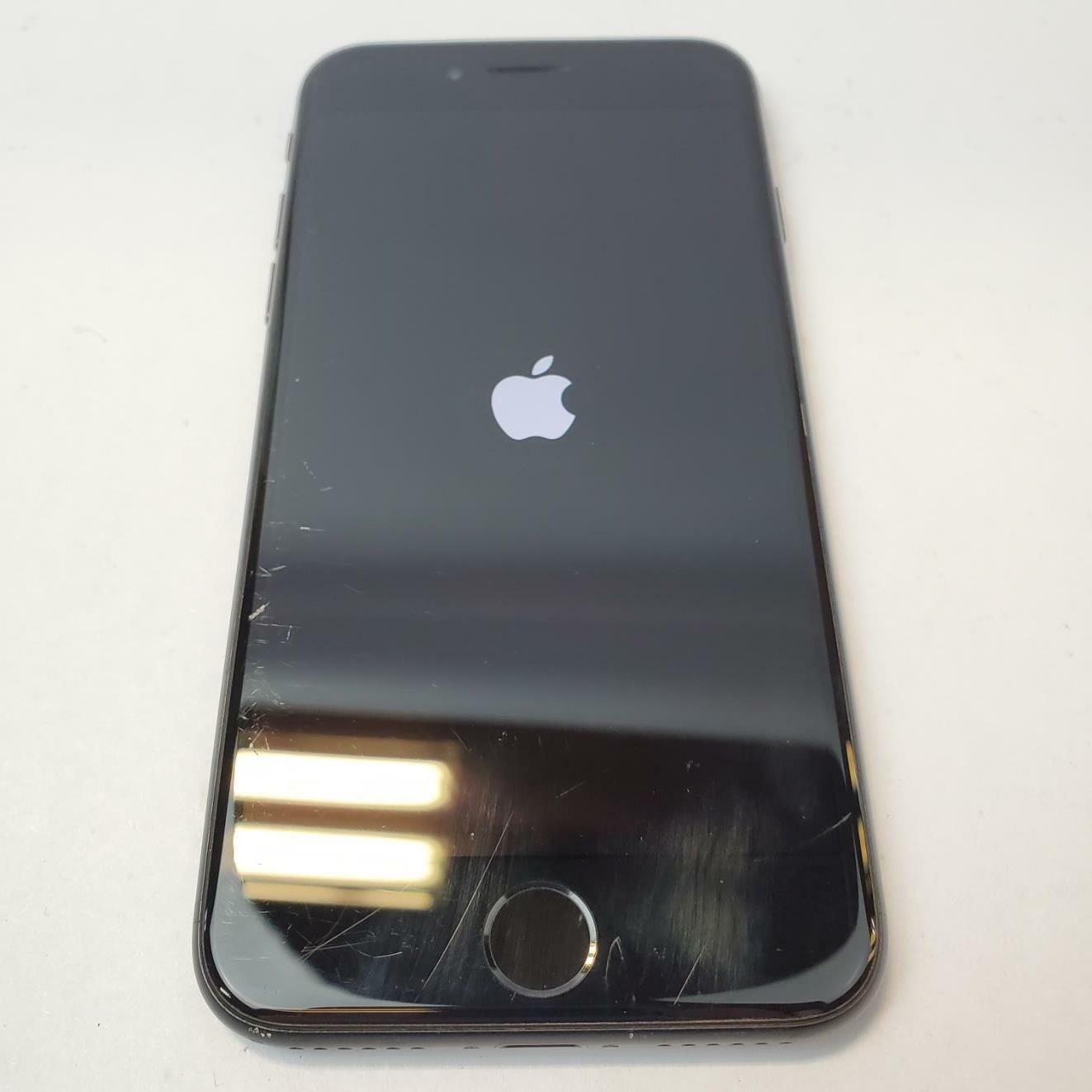 Apple iPhone SE MHG43LL/A 2nd Gen 64GB Unlocked Smartphone | Grade C | 8234